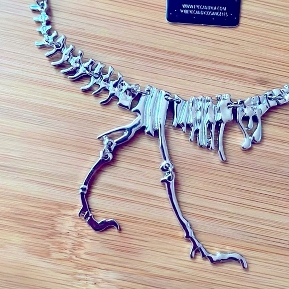 Brand New Eye Candy Los Angeles Silver Tone Dinosaur T-Rex Statement Necklace - Picture 5 of 11